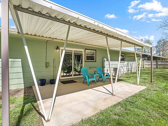 5th image of 255 Holly Hill Rd