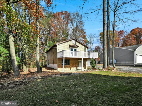 1816 Crazy Horse Dr, Auburn, PA 17922
