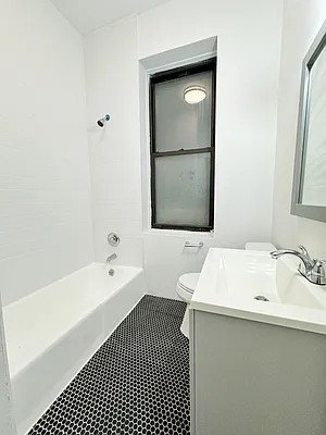 Rented by Pear NYC LLC | media 54