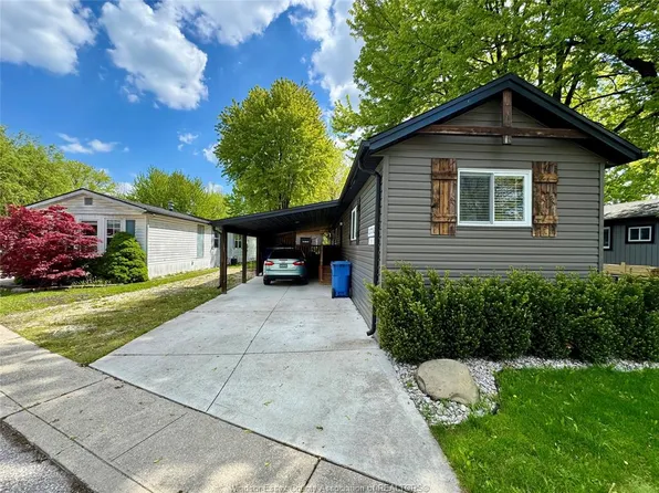 160 Michael Dr, Lakeshore, ON N8N 2V6