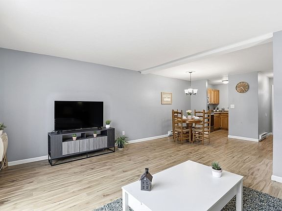 5th image of 10 Nancy Rd APT 6