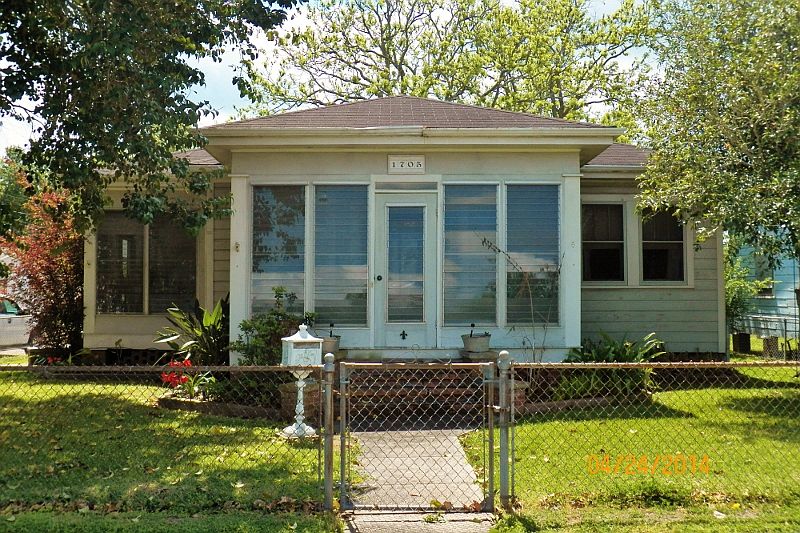 1st image of 1705 Federal Ave