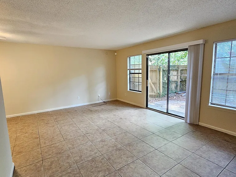 3701 Donovan Dr #A — Photo 23