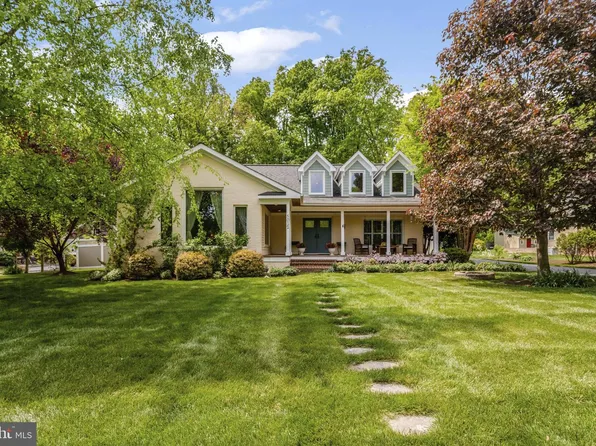5012 Birch Ln, Alexandria, VA 22312