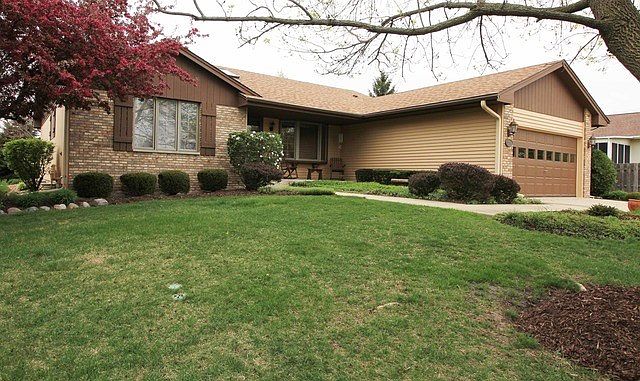 1st image of 1208 Lynnfield Ln