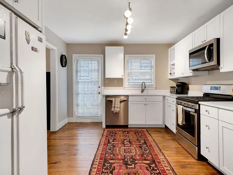 147 Lindbergh Dr NE — Photo 10