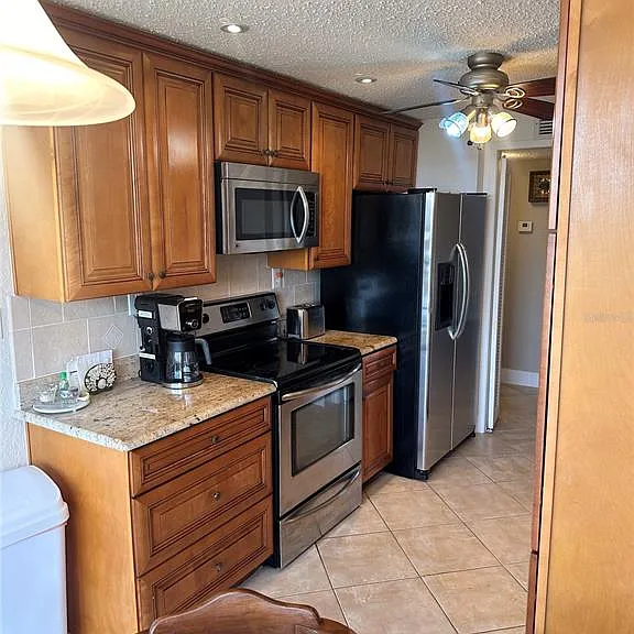 400 Island Way #206 — Photo 5