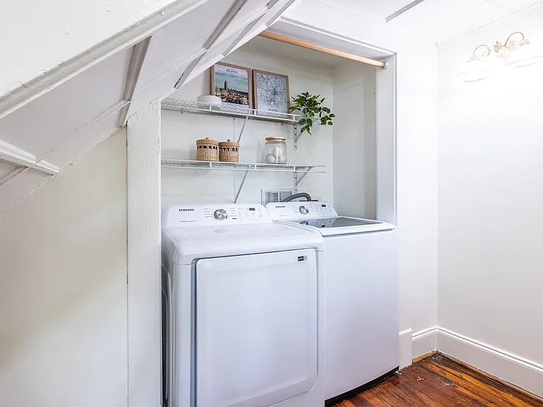 1206 Mansfield Ave NE #B — Photo 8