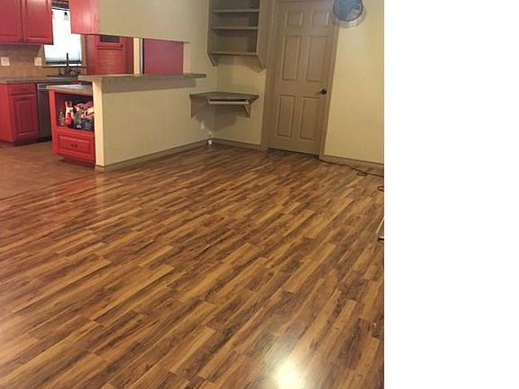 2nd image of 2208 N Medford Dr