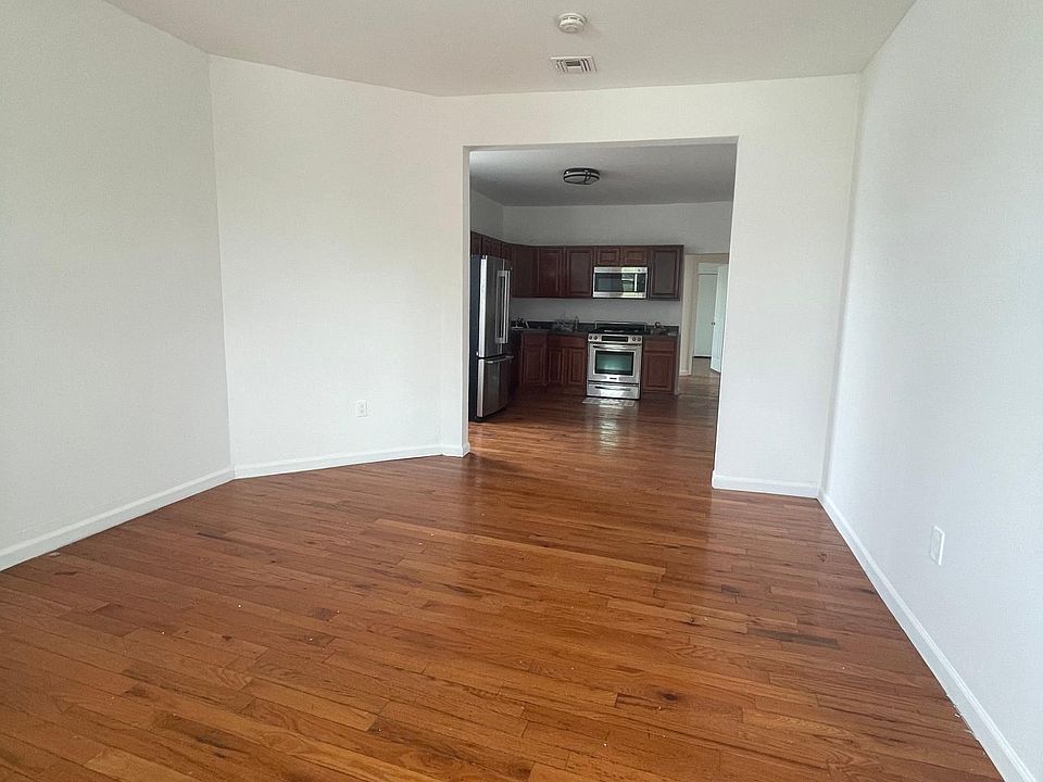 1st image of 182 W Bigelow St #3