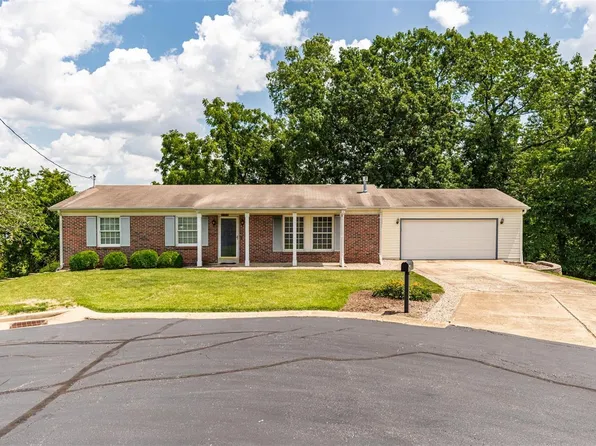 4300 Kings Acres Dr, High Ridge, MO 63049