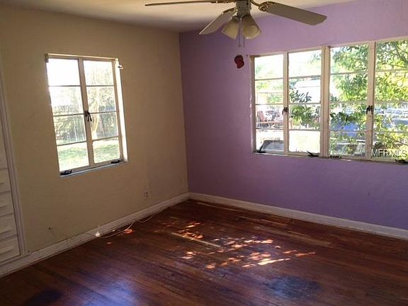 3rd image of 3707 Prescott St N