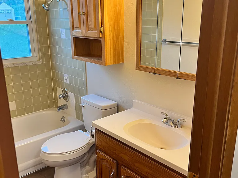 2501 Cypress Ave — Photo 6