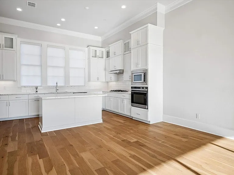 6005 Laurel Ln — Photo 16