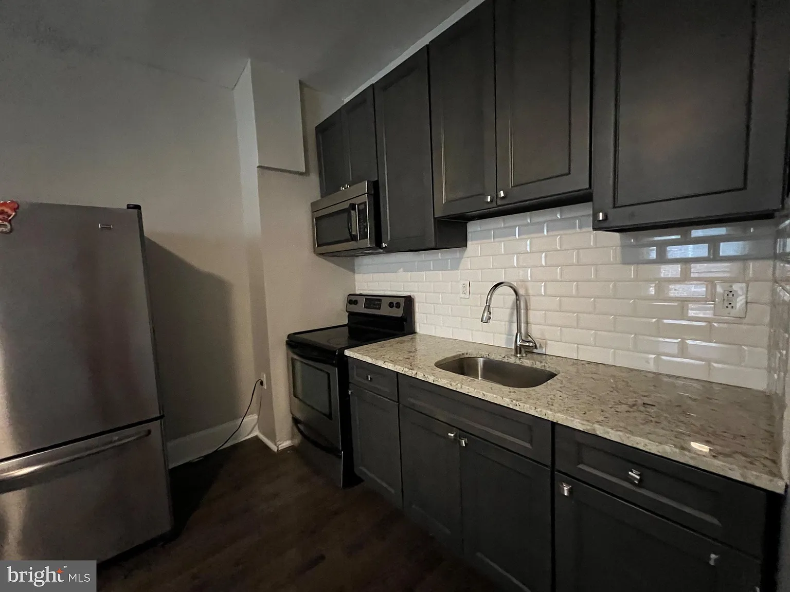 1 bed, 1.0 bath, 7425 sqft, $1,400 — Photo 1