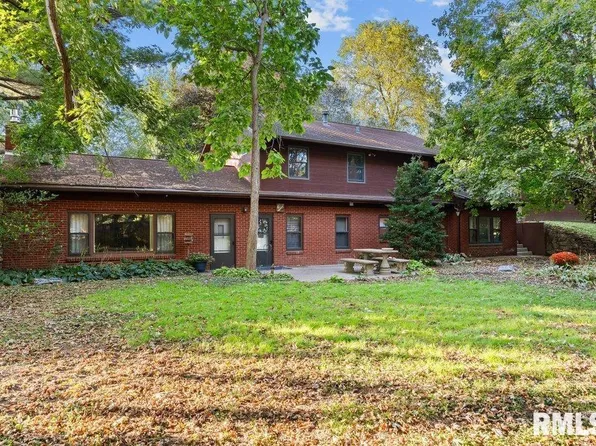 9821 Route 150 Rte E, Coal Valley, IL 61240