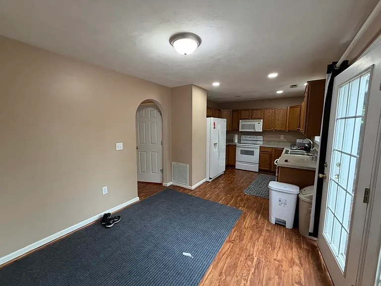 1410 Ashford Ct — Photo 15