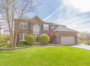 131 Timber Ct, Gilberts, IL 60136