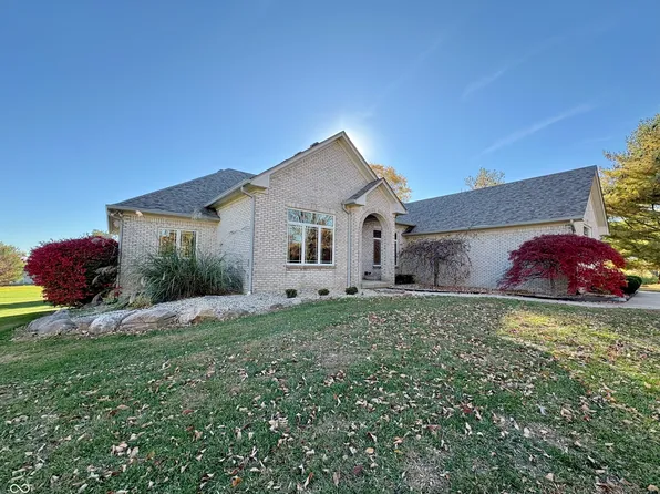 5213 E Rocklane Rd, Greenwood, IN 46143