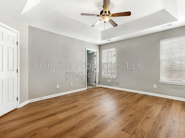 223 N Irwin Ave — Photo 16