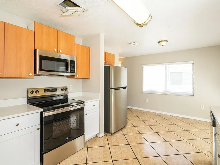 10334 Summerview Cir — Photo 7