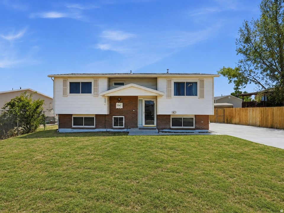 1st image of 3347 S Sidney Way