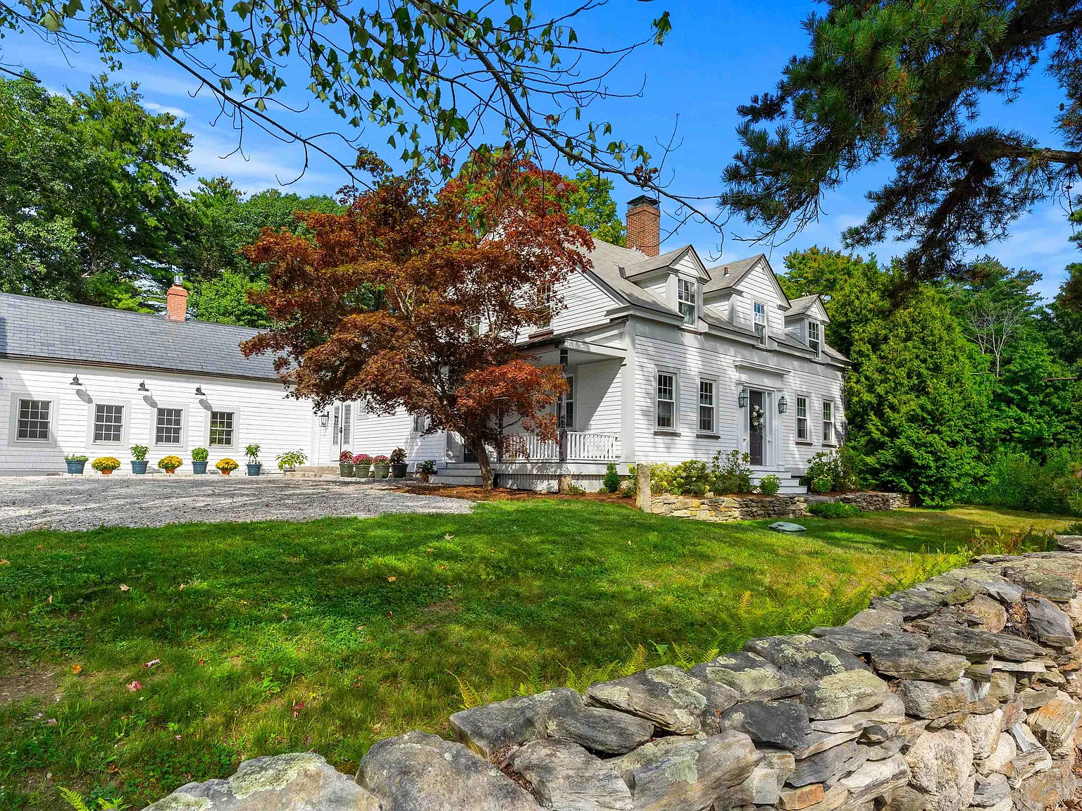 4 bed, 4.5 bath, 3100 sqft, $10,000 — Photo 3