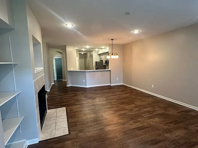 5353 Nottinghamshire Ln — Photo 18
