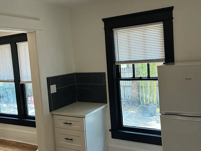 125 Pierce Ave — Photo 17