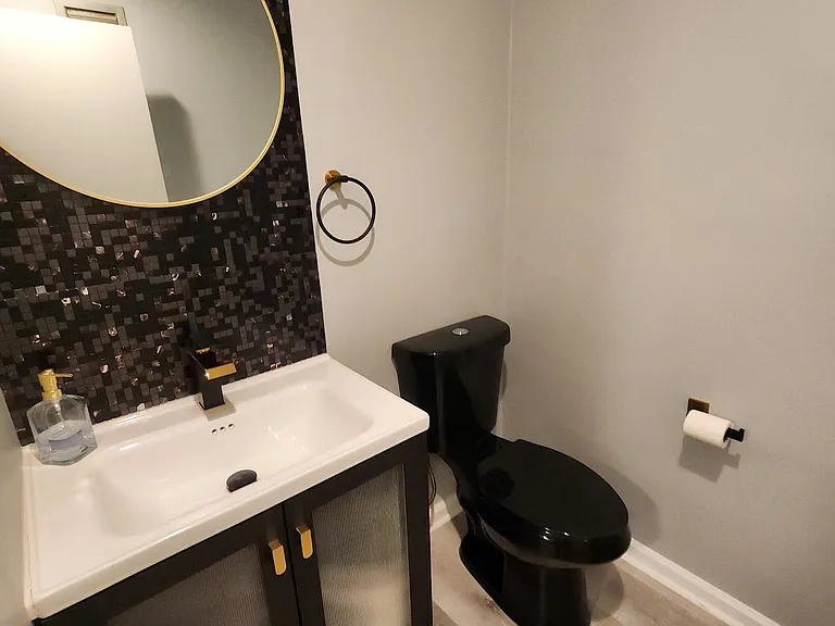 2949 Shamrock St S — Photo 12