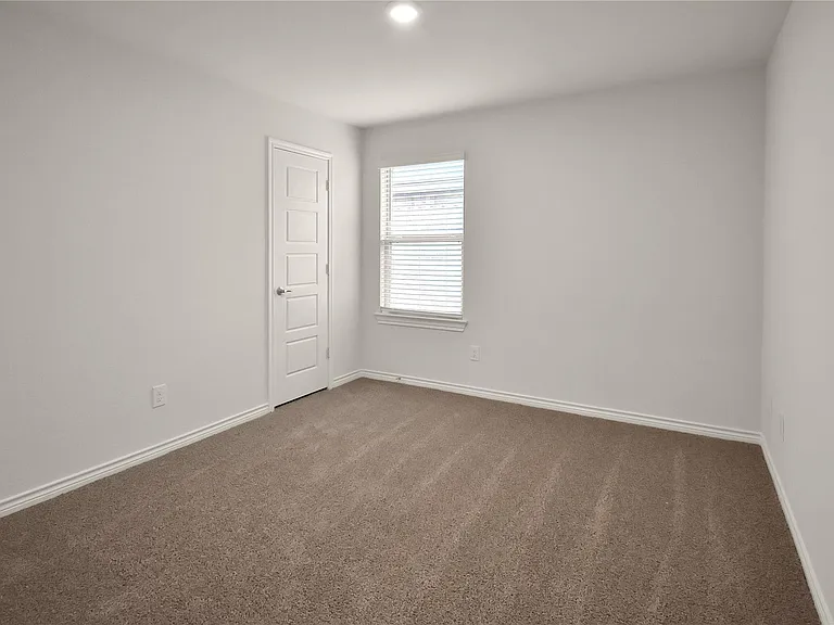 7221 Mayplace Dr — Photo 7