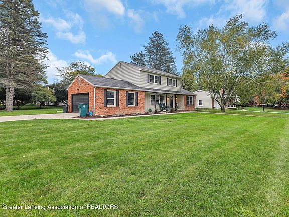 3rd image of 1888 Walnut Heights Dr