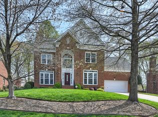 1303 Holly Ridge Dr, Matthews, NC 28105