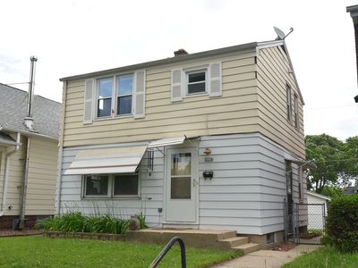 2156 S 71st St, West Allis, WI, 53219