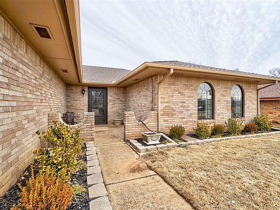 5th image of 11017 Folkstone Dr