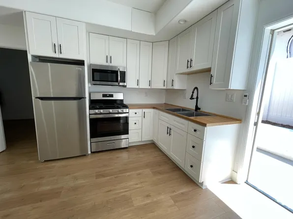 186 Monument Pkwy, Perris, CA 92570