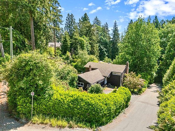 5th image of 4704 Dogwood Ln