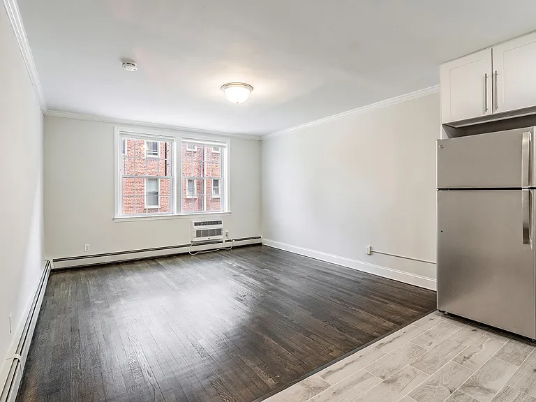 117 Vose Avenue Apartments — Photo 12