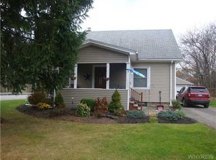 4198 Day Rd, Lockport, NY 14094