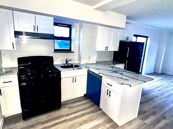 3rd image of 27-35 21st St #8B