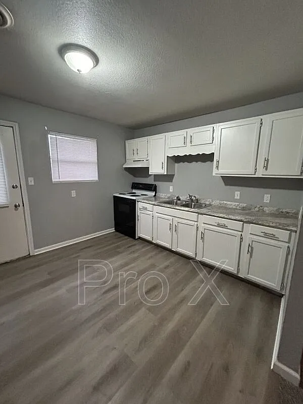 2 bed, 1.0 bath, 800 sqft, $800 — Photo 4