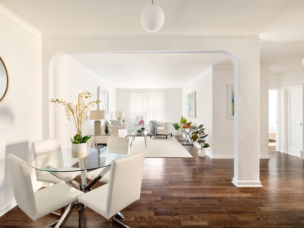 300 West 53rd Street image 1 of 7