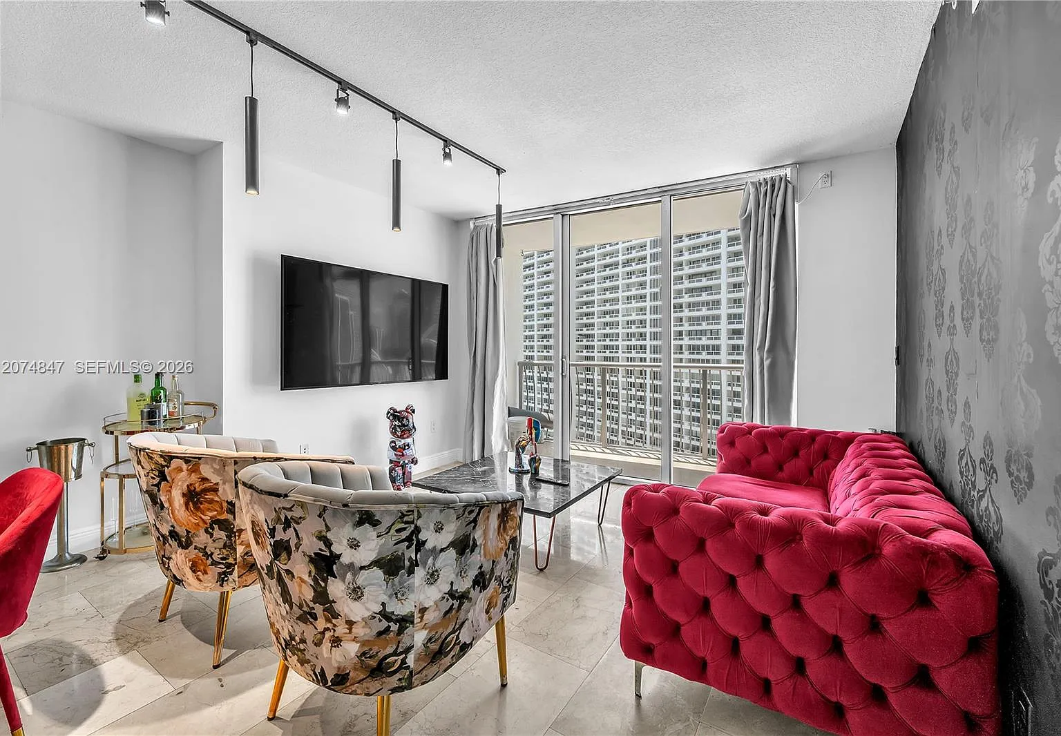 Opera Tower Condo — Photo 1