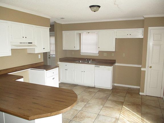 4th image of 4562 Berrypick Ln S