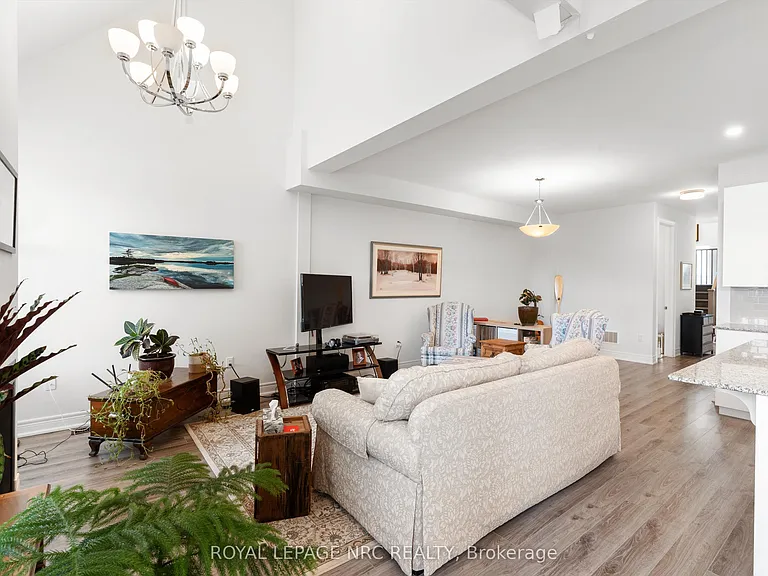 16 Paradise Grv — Photo 5