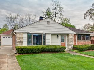 1176 W Grant Dr, Des Plaines, IL