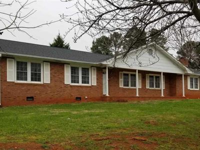 101 Phillips Cir, Boiling Springs, SC, 29316