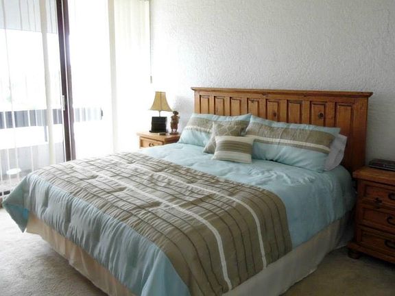 5th image of 14401 Commodores Dr Unit 202