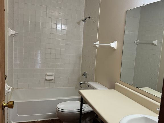 2nd image of 7213-7215 Feather Ct
