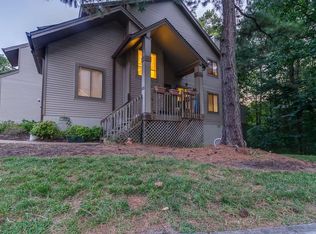 233 Bridgewater Dr, Newport News, VA 23603